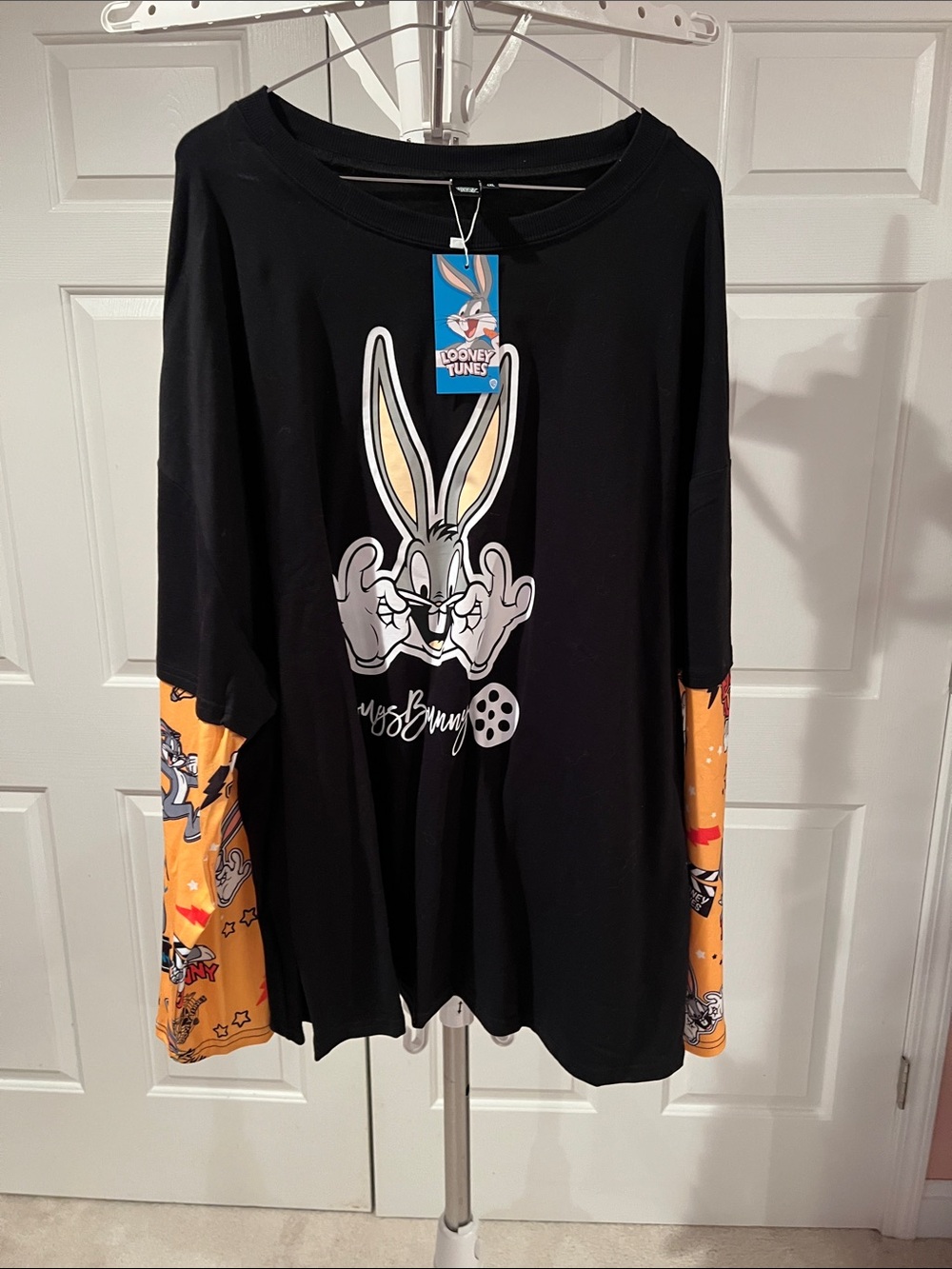 Black Long Sleeve Looney Tunes Bugs Bunny Tee with Orange Sleeve Accents 4X NWT